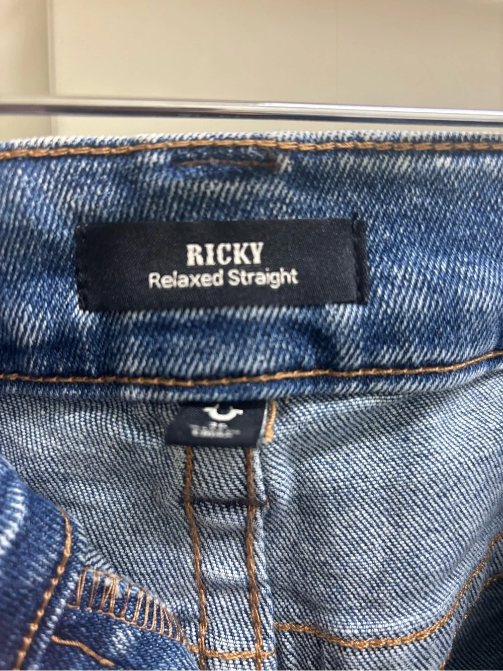 True Religion Ricky Relaxed Straight Jeans Men’s 36 NWT Ghost Wave Medium Wash